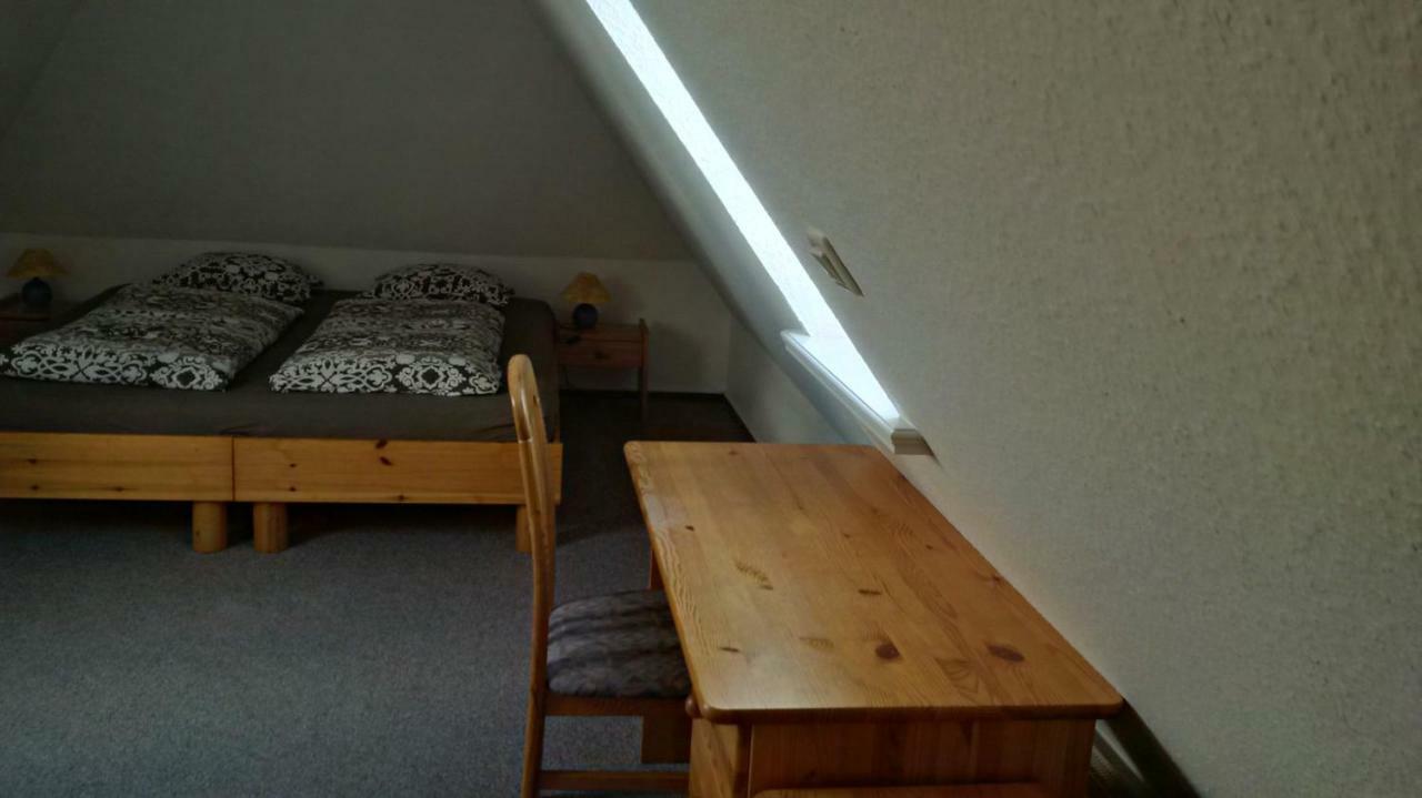 Ferienwohnungen und Haushälfte Friesland Midlum  Exterior foto